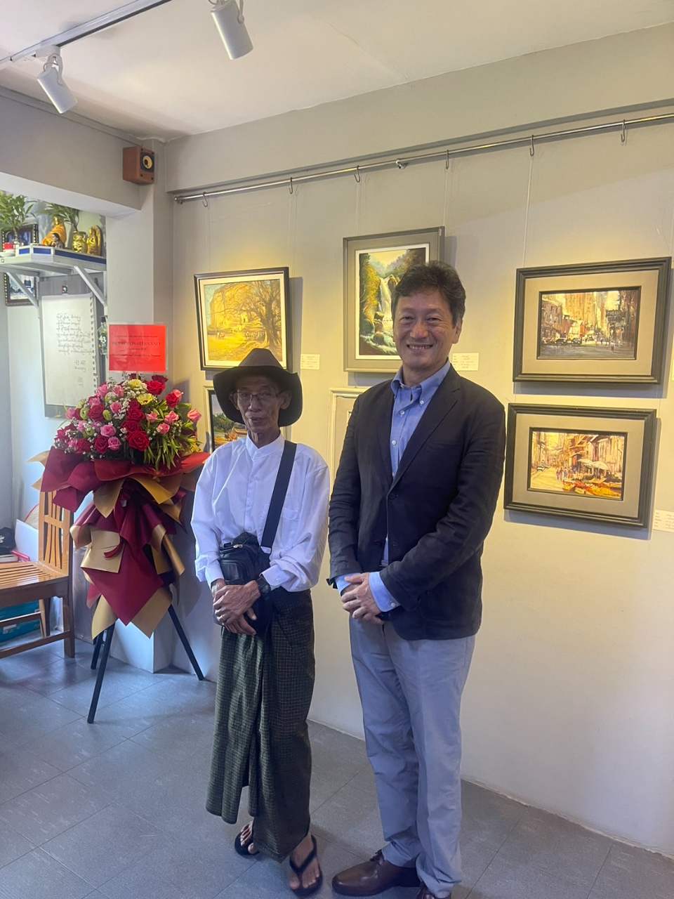113 年 3 月 29 日本處周大使參加「Progress on Art Journey:Art Exhibition 2024」緬甸畫展開幕。