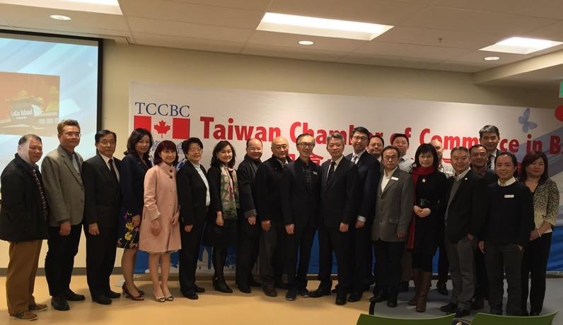 與會貴賓與該會理事群大合照