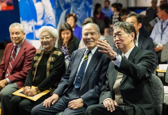 Representative Lyushun Shen watches the premier of the documentary “Journey 1945—China’s Path to Victory” with former Flying Tigers pilots Patrick Chen (second from right) and Robert Lee (left) at VOA headquarters in Washington on September 16, 2015.