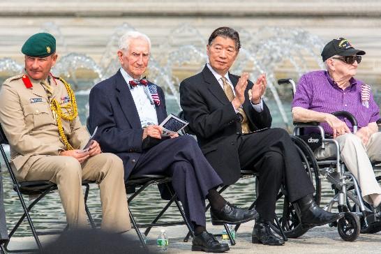 Representative Lyushun Shen attends the commemoration ceremony of the 70th Anniversary of V-J Day at the National WWII Memorial, co-hosted by the Friends of the WWII Memorial and the National Park Service on September 2, 2015.