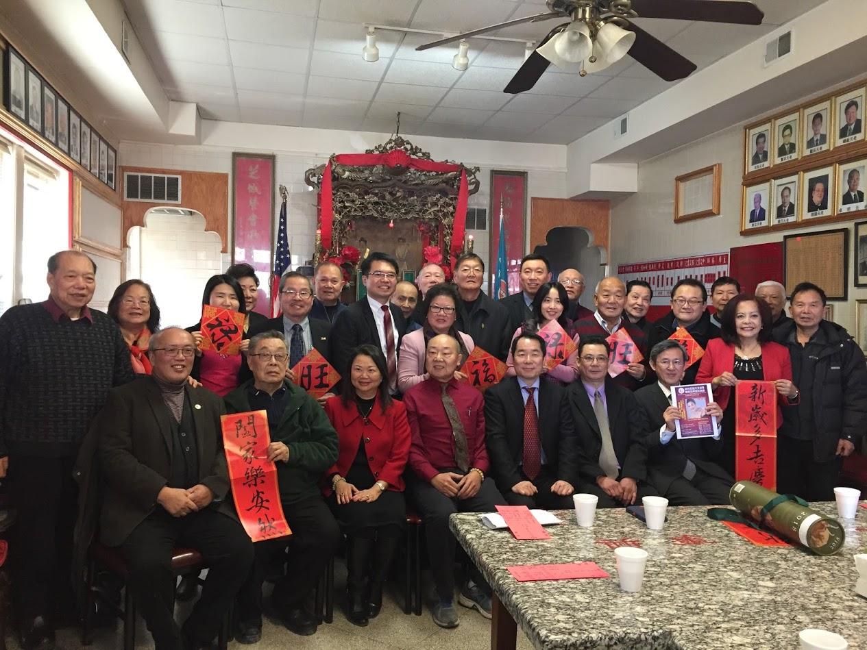 何處長一行拜會梅氏總公所