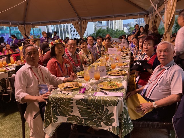 2022年11月18日林暉程處長夫婦於外交部晚宴與僑委會副委員長佳青及北美洲台灣商會聯合總會吳總會長東昇等貴賓合影