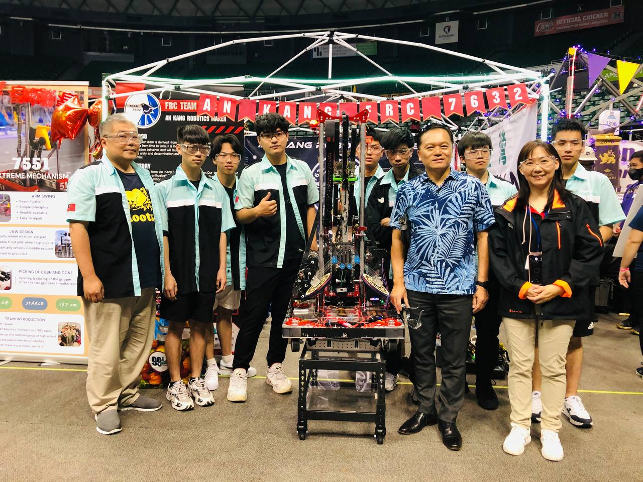 Director General Richard Lin with the delegation of New Taipei Municipal An Kang High School at the 2023 FIRST Robotics Competition (FRC), Hawaii Regional on March 23, 2023