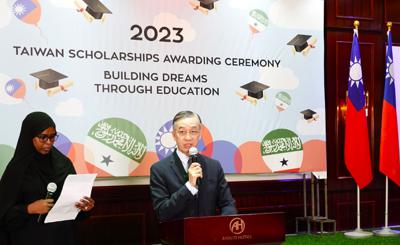 台灣駐索馬利蘭代表處頒授25位索馬利蘭學生台灣獎學金