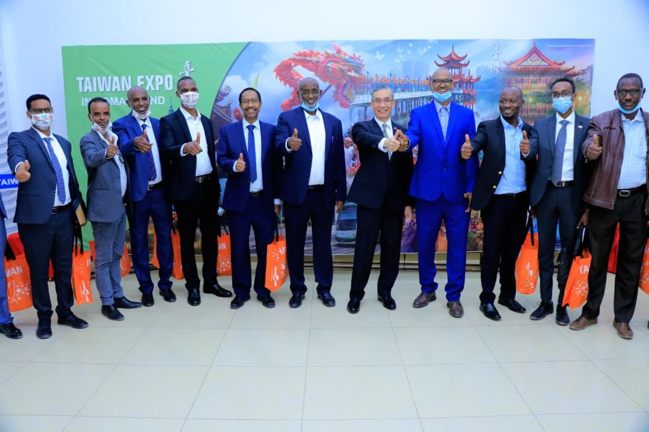 251790547_403337947791317_1884536965143281578_n