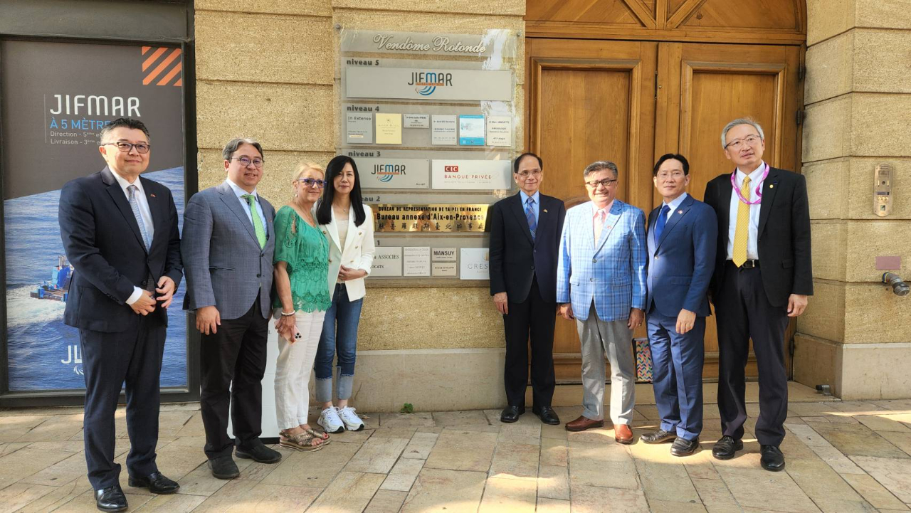 游院長乙行視察駐普羅旺斯辦事處