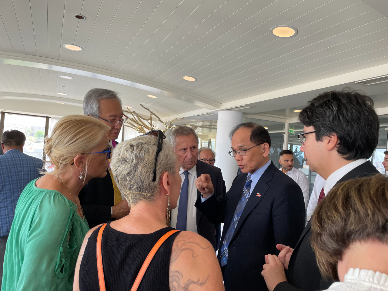 游院長與南法政要熱烈交流