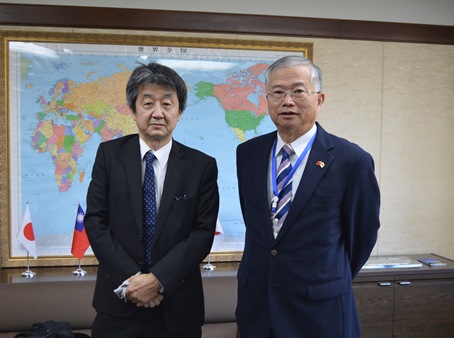 蔡明耀･駐日副代表(照片右)、杉山文彥･時事通信社解說委員(左)
