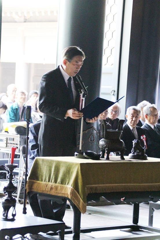 駐日副代表周學佑偕駐日台灣文化中心同仁於4月26日上午出席公益財團法人斯文會(下稱斯文會)在東京湯島聖堂舉行之祭孔典禮（釋奠典禮）。照片：駐日副代表周學佑出席湯島聖堂祭孔典禮（釋奠典禮），以主賓身分發表祝辭
