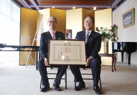 新光医院の呉東進董事長、日本から旭日中綬章