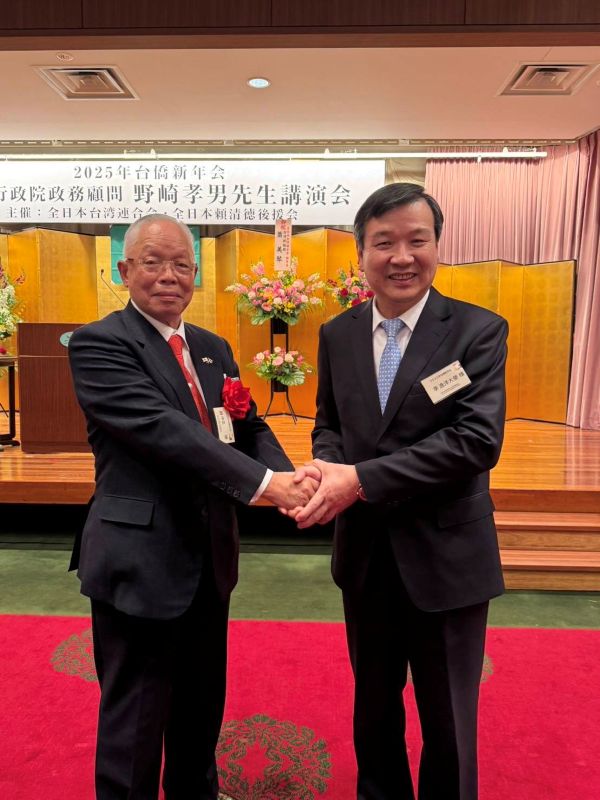 李逸洋・駐日代表(右) 、趙中正・全日本台湾連合会会長(左)