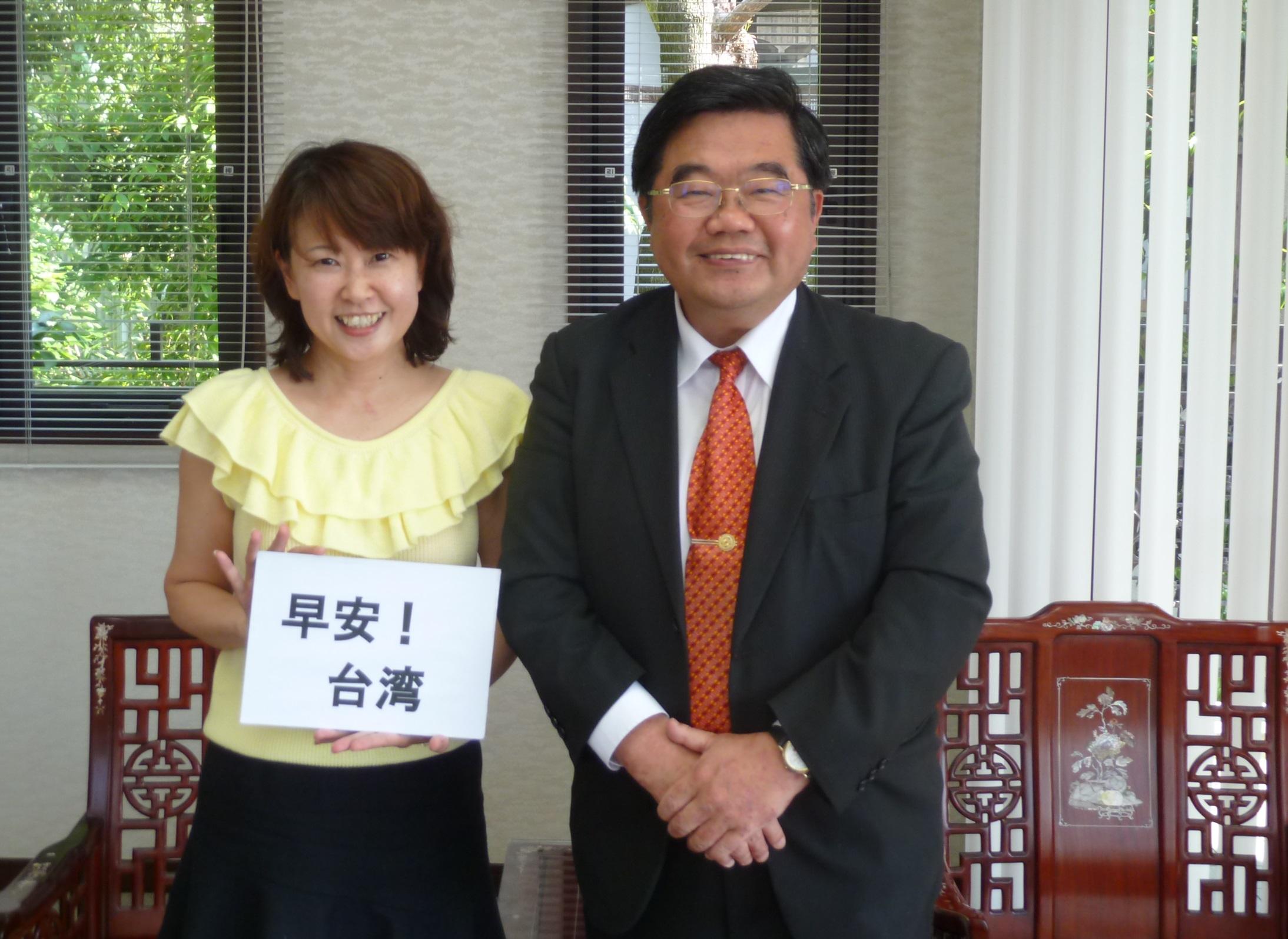 5月11日、戎総領事がRKB每日放送レポータ村上幸子によるインタビュー取材