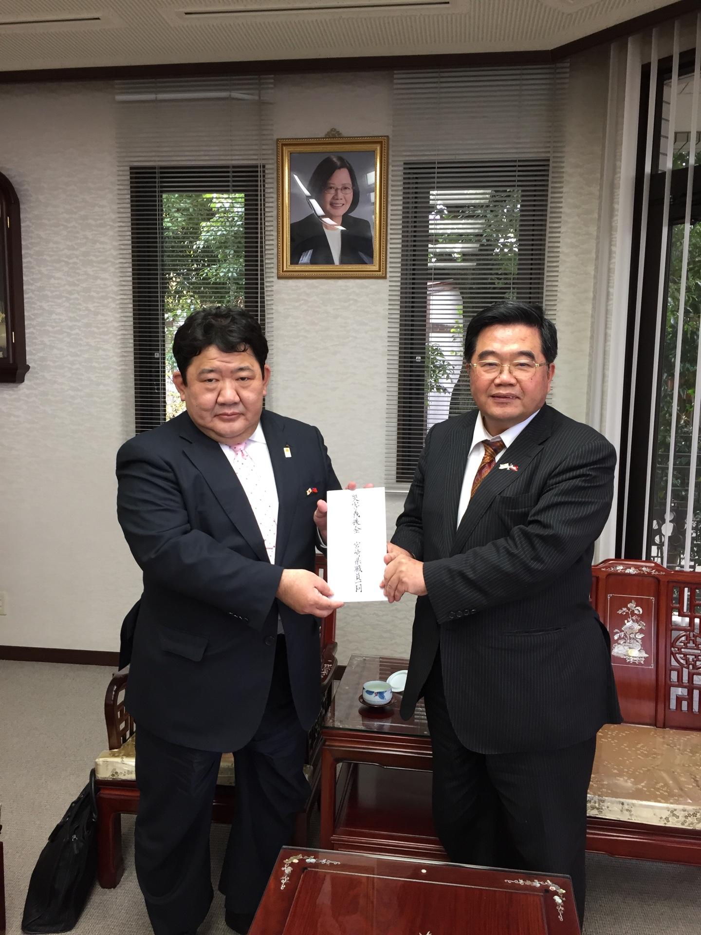 3月19日、宮崎県福岡事務所川端輝治所長が戎総領事を表敬訪問し、花蓮地震に慰問の意を表明した。