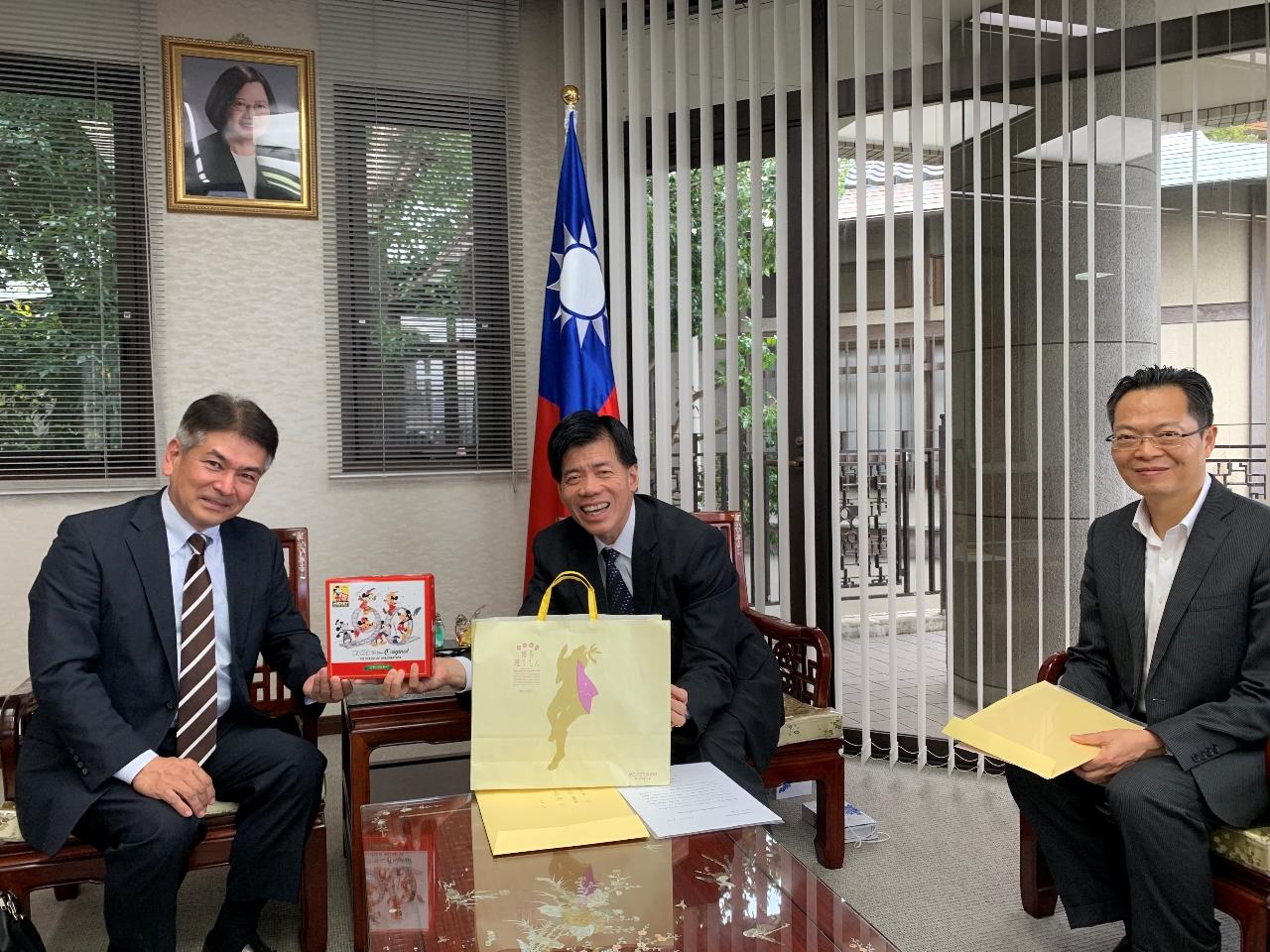 熊本県小国町広瀬勝様（左）