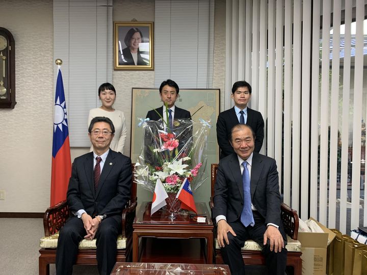 福岡県弁護士会の大神昌憲会長、桑野貴充副会長一行は5月18日陳銘俊所長を表敬訪問。