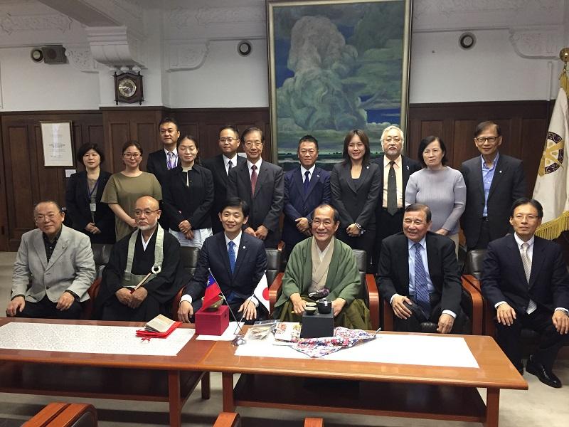 4.拜會京都市長門川大作全體合影