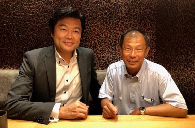 本處李處長（左）與和田議員（右）合影