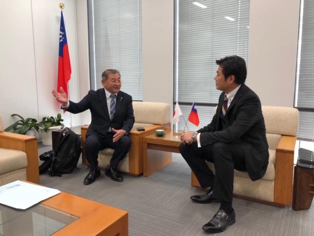 本處李處長與高橋會長座談情形