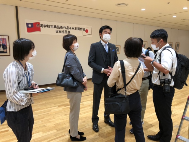 李處長接受採訪