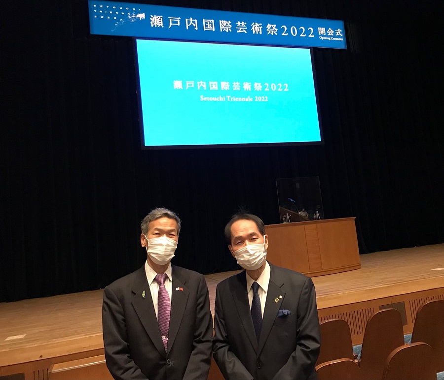 本處向明德處長與香川縣浜田惠造知事合影