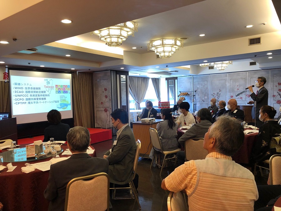 向處長發表演講