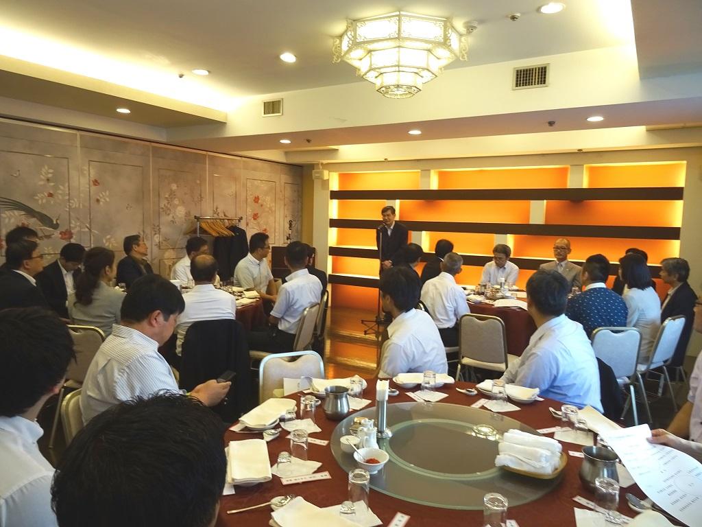 懇親会場の様子