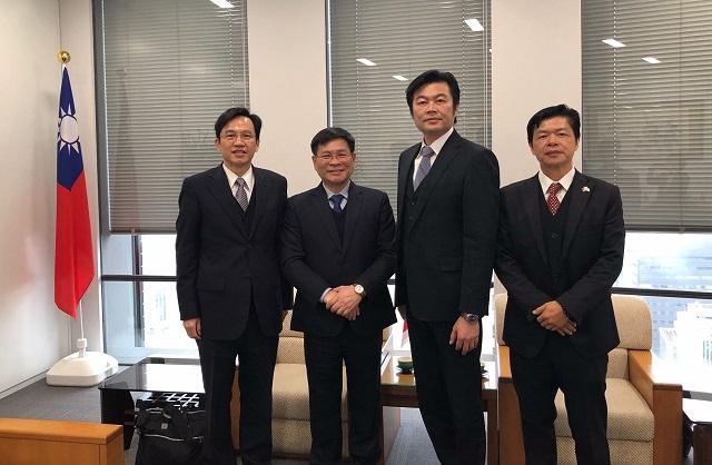 李処長が張揚鴻・主任の訪問を受ける（左2） 