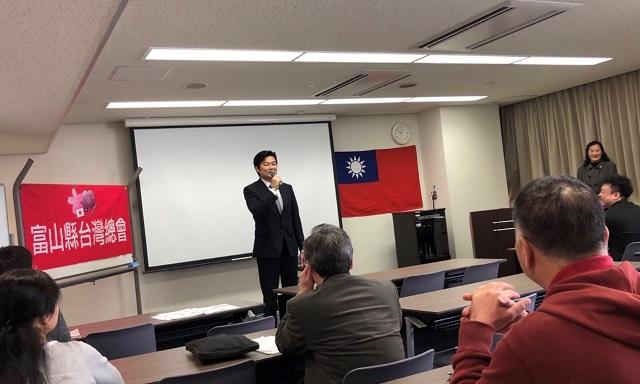 1.挨拶する李処長