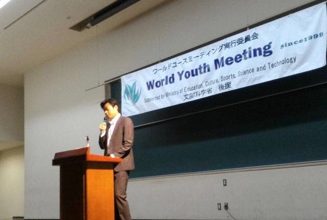 挨拶する李世丙・駐大阪弁事処長