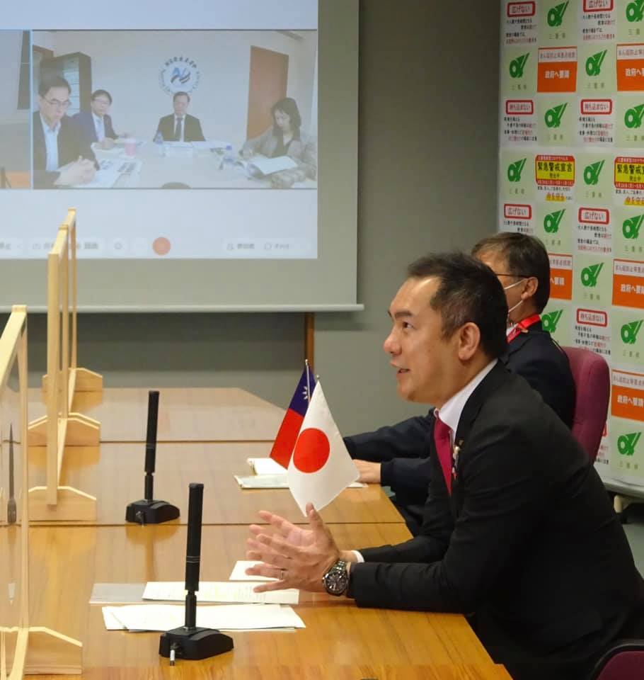 写真：鈴木知事公式フェイスブックより
https://www.facebook.com/100003716926926/posts/2204584786342064/?d=n 