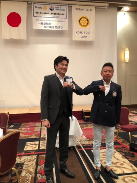 李処長（左）、中野会長（右） 