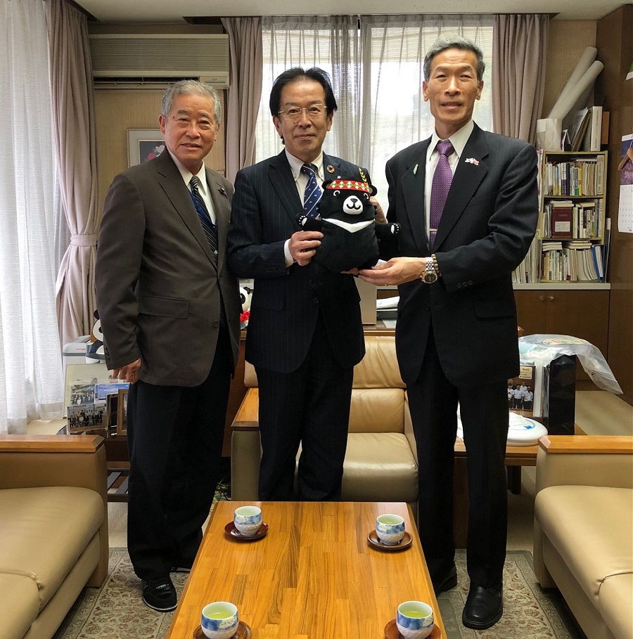 (左より) 西尾会長、井澗町長、向処長