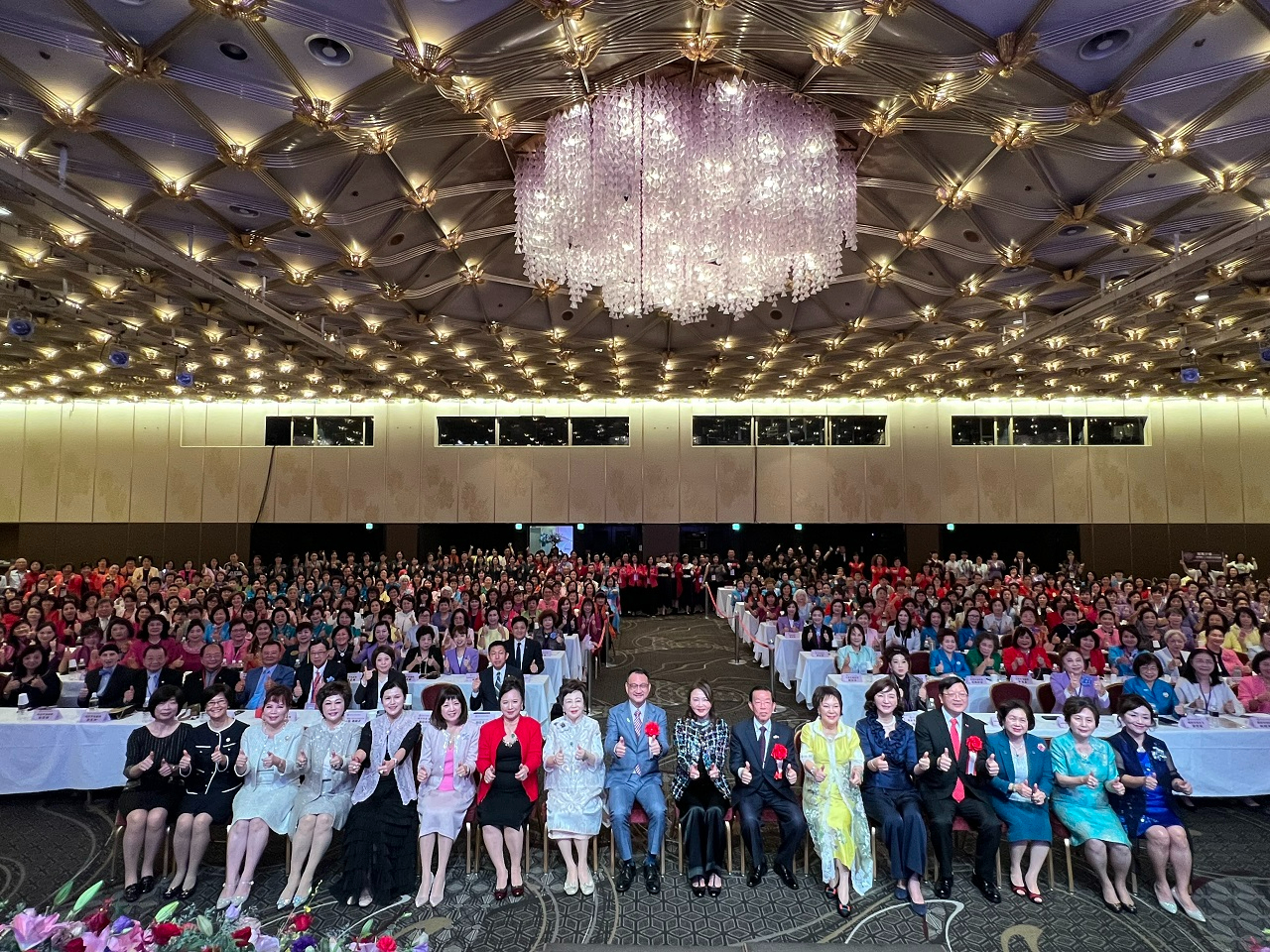 オープニングセレモニーにて記念撮影