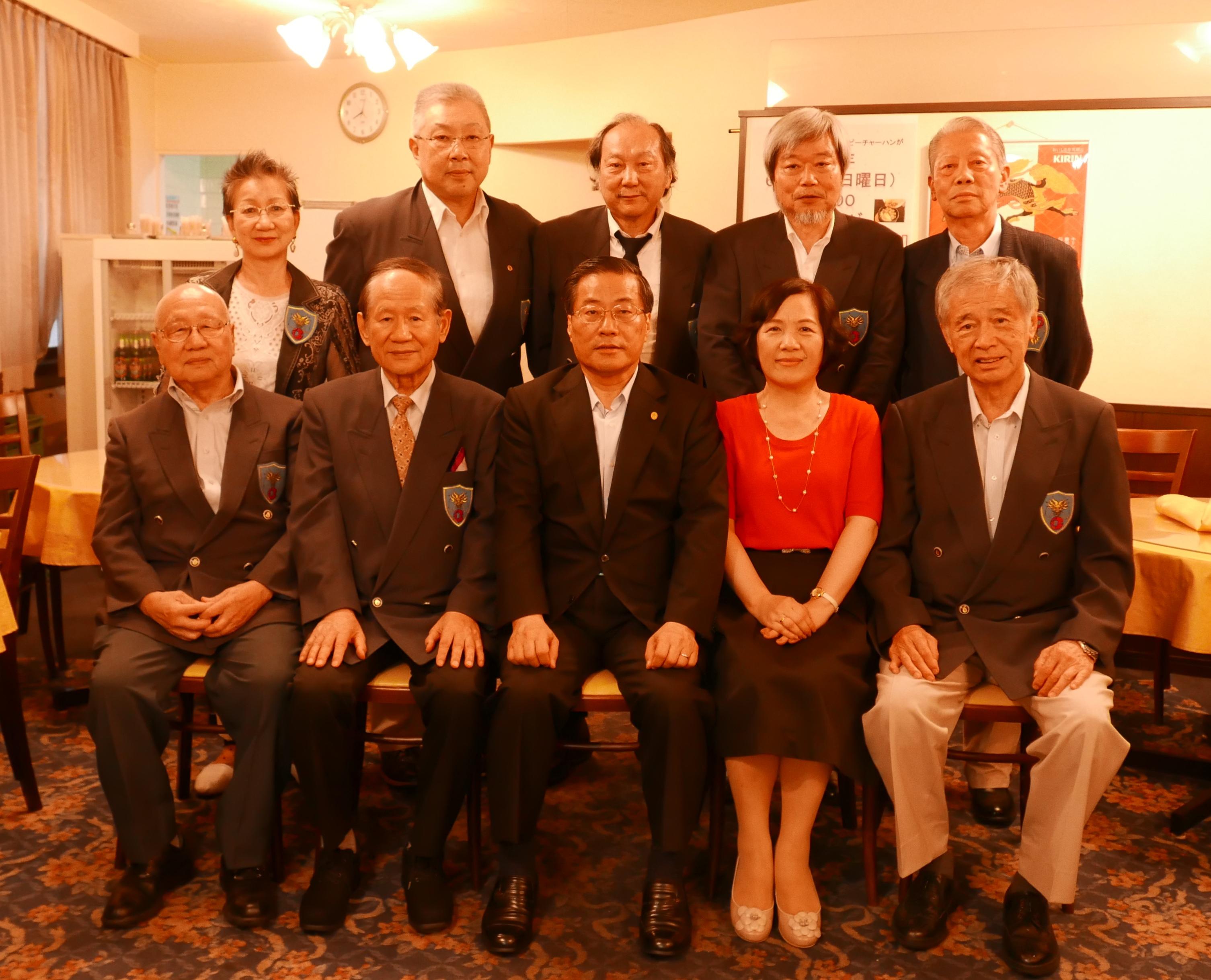 京濱三江公所孫勇利會長(前左2)