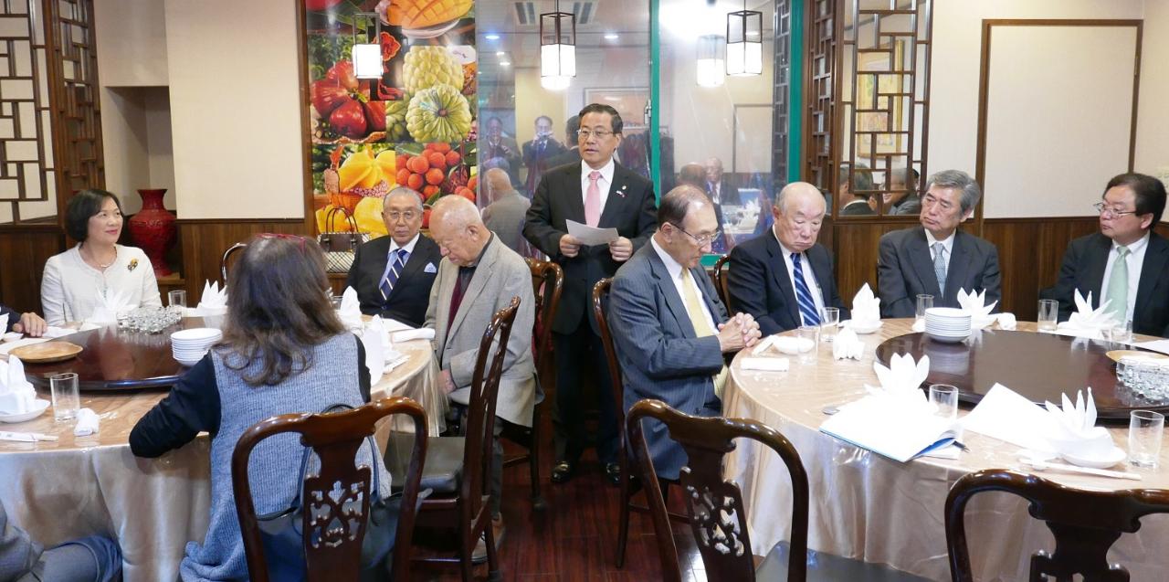 陳處長致詞(中央)