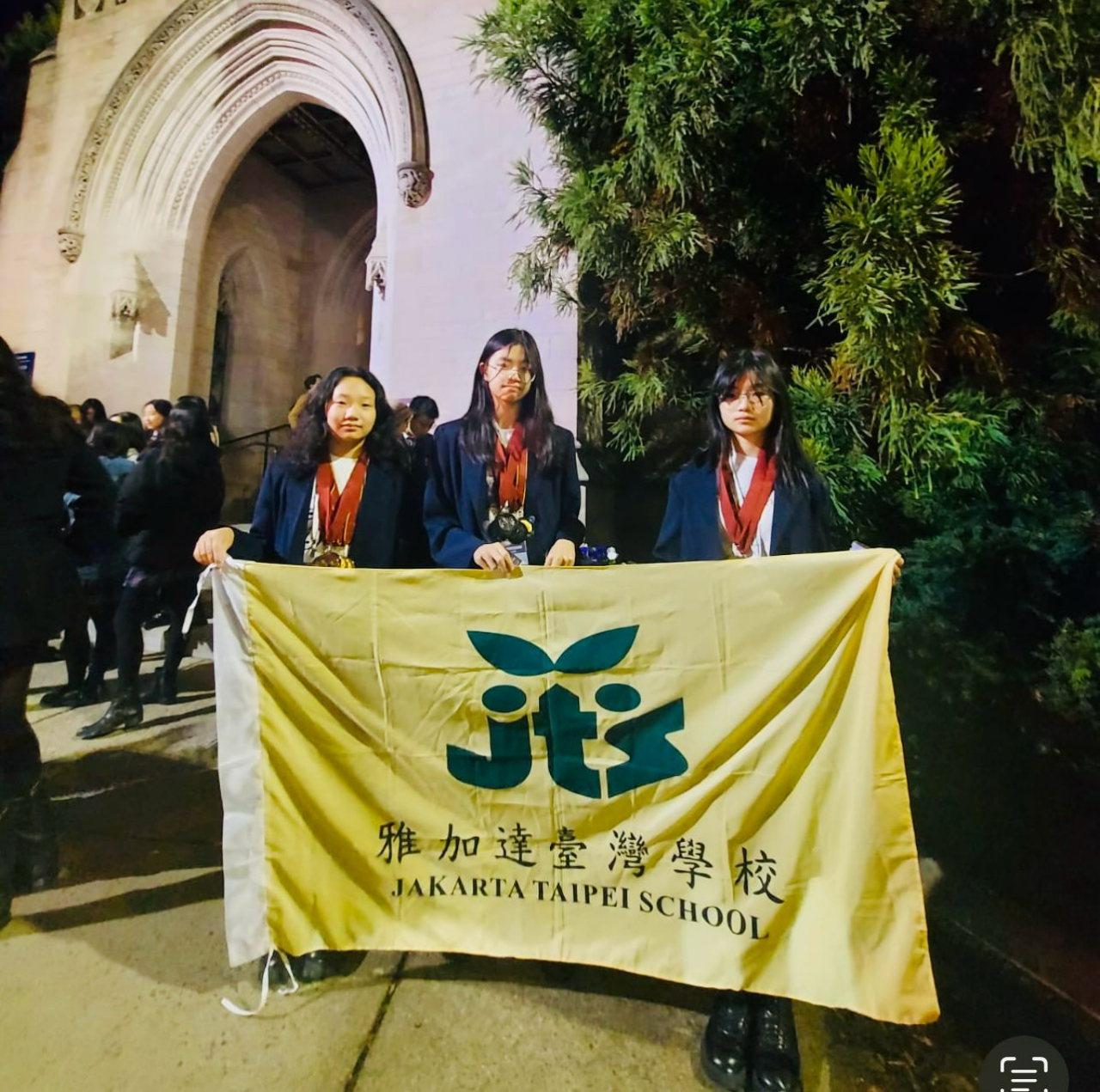 7. 雅台Junior組何玉霞、鄭安茲、梁秋螢