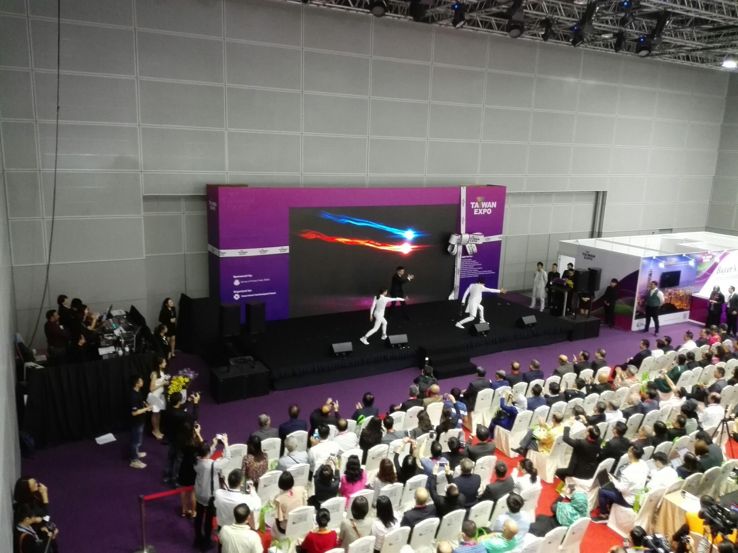 「2017臺灣形象展」（Taiwan Expo 2017）開幕式臺灣舞蹈團的創意表演
