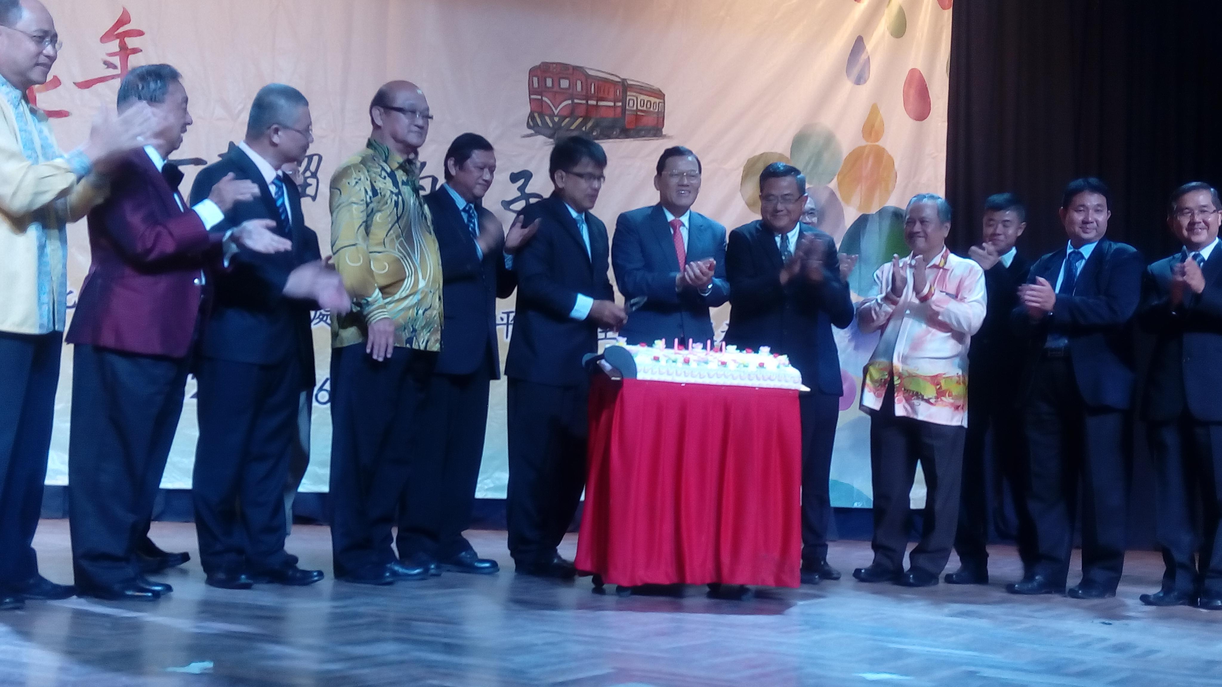 Representative Chang,  James Chi- ping (sixth right) to celebrate Taiwan University Alumni Association Negeri Sembilan the 53th anniversary with VIP.

