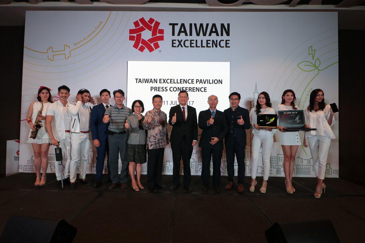 Representative Chang, James Chi-ping (middle) attends the 2017 Taiwan Excellence Kick off Press Conference at Hilton Hotel on July 11, 2017