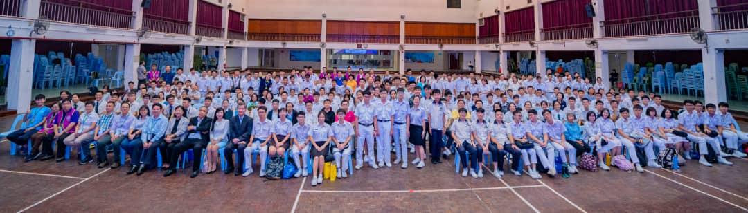 The group photo of 2019“Tsing Hua Cup” Science and Physics Contest Closing ceremony and awards ceremony.
