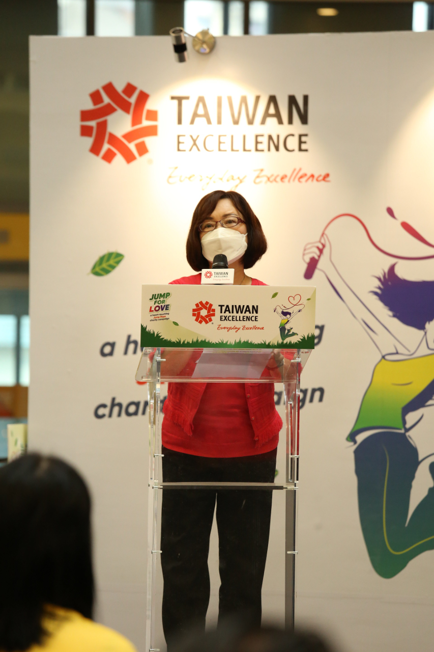 Representative Anne Hung delivered speech at the event.

