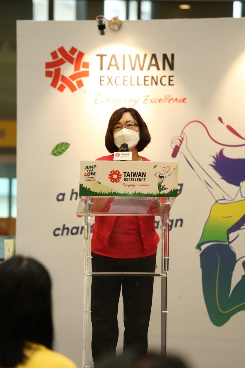 Representative Anne Hung attended the “LOHAS Taiwan Excellence 2022: Jump for Love” charity campaign opening ceremony