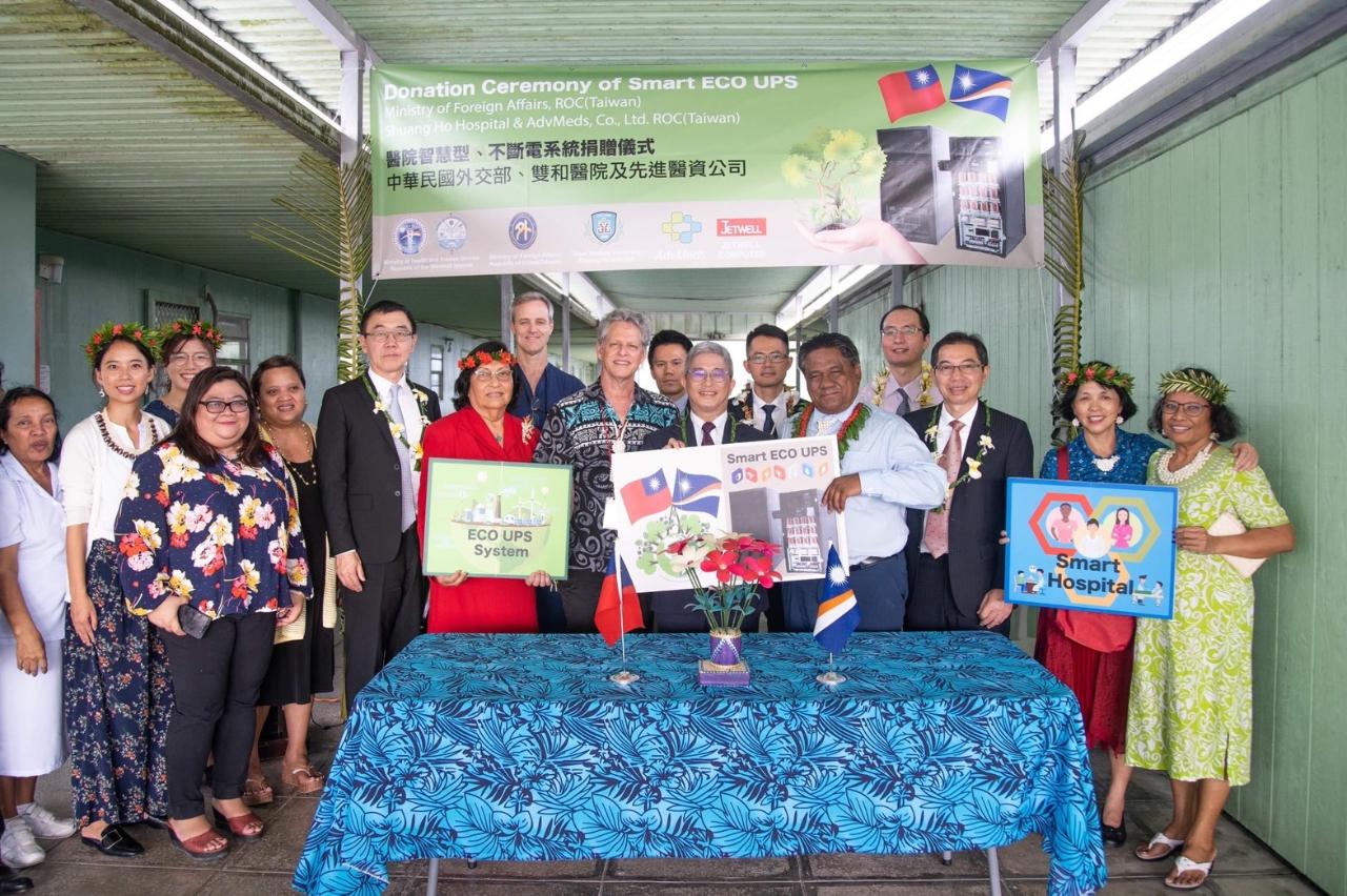 ROC(Taiwan) Deputy Foreign Minister Dr. Hsu Szu-chien, H.E. Ambassador Jeffery S.C. Hsiao of the ROC(Taiwan), Hon. Minister of Health and Human Services Bruce Bilimon, H.E. RMI Ambassador to ROC(Taiwan) Neijon Edwards joined for a handover ceremony of Uninterrupted Power Supply System (UPS) donated by the ROC(Taiwan) on Monday, January 21, 2020 at Majuro Hospital.
