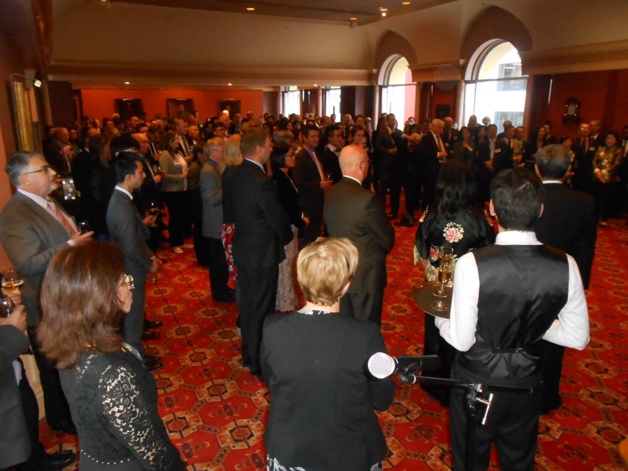 酒會現場賓客雲集