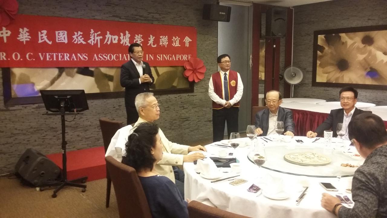 本處梁代表國新應邀於餐會中致詞。(107/10/31)