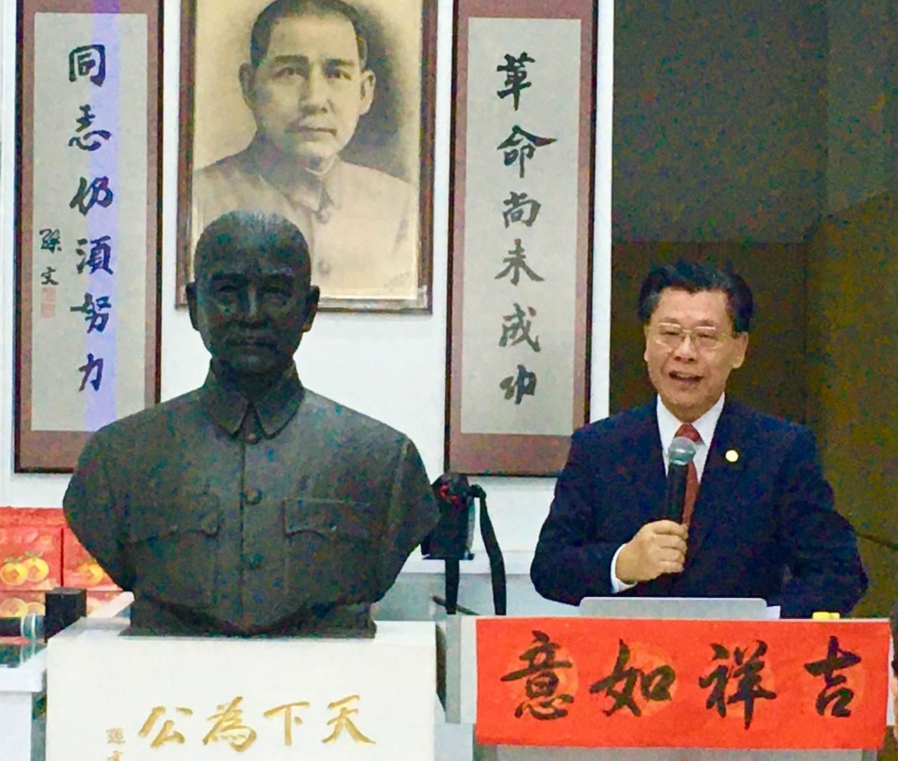 本處代表梁國新在同德書報社舉辦的2020新春團拜致詞。(109/02/01)