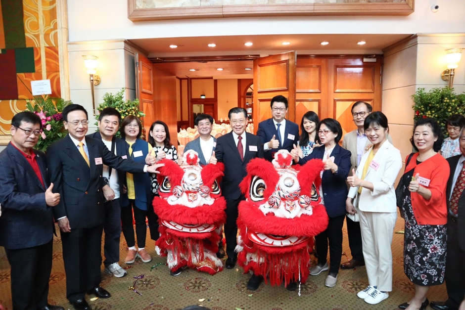 立法院湯蕙禎委員、羅美玲委員、莊瑞雄委員、吳琪銘委員、吳玉琴委員及陳秀寶委員於2月3日至5日訪問新加坡，且出席此間僑團「台北工商協會」新春團拜，體會星國農曆新年傳統文化。