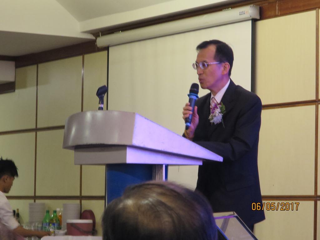 Deputy Representative Steven Tai delivering his address at ATUC Singapore’s 39th Anniversary Dinner cum Presentation of Diligent Study Awards