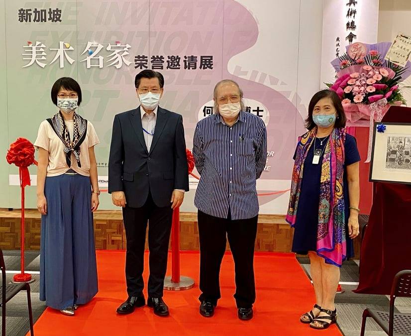 Representative Francis Kuo-Hsin LIANG (second from the left) next to Ms. TSAI (extreme left) , with Mr. and Mrs. LEONG. (28/08/2021)