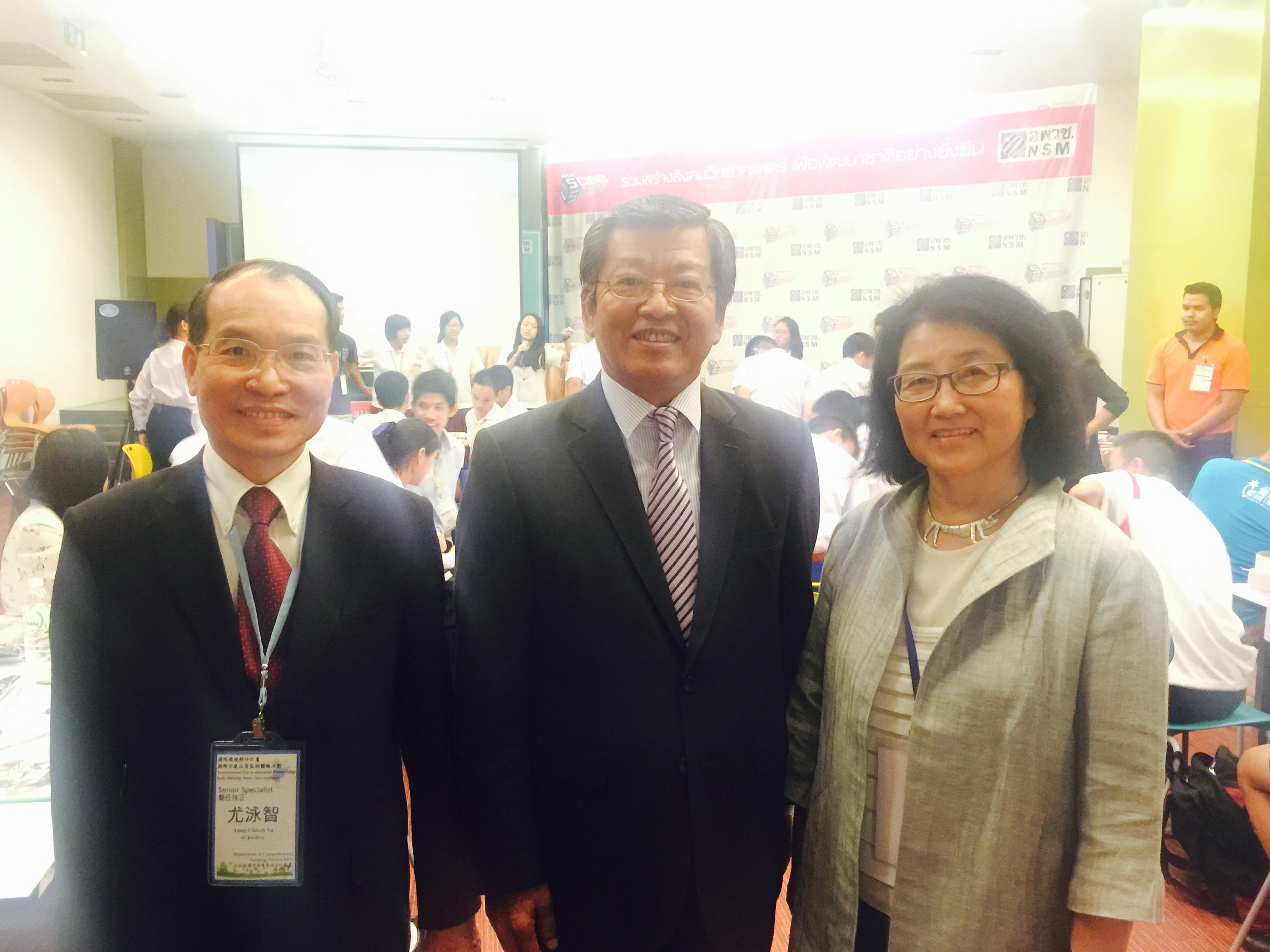 本處謝大使與我方及美方環保署官員合影